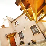 فندق مبيت وإفطار Casa De Ajala - De Charme In Antica Dimora Totalmente Ristrutturata E Dotata Di Tutti I Confort Bagni Privati Spazio Living Patio Esterno Ambienti Climatizzati Degustazioni Prodotti Locali Làconi
