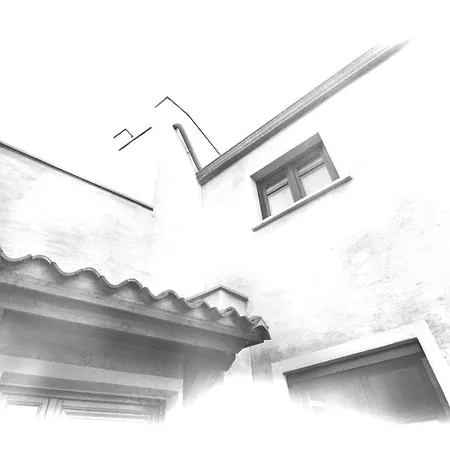 Casa De Ajala - De Charme In Antica Dimora Totalmente Ristrutturata E Dotata Di Tutti I Confort Bagni Privati Spazio Living Patio Esterno Ambienti Climatizzati Degustazioni Prodotti Locali * Laconi