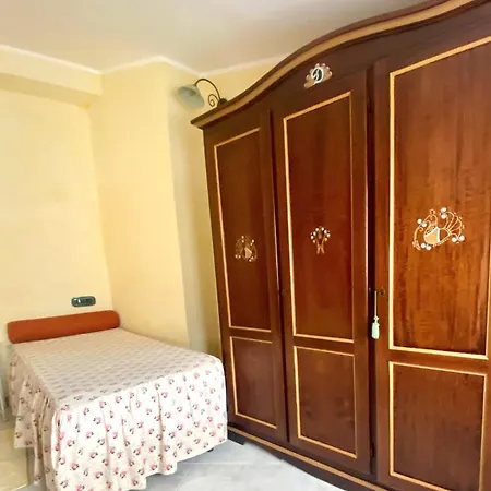 Casa De Ajala - De Charme In Antica Dimora Totalmente Ristrutturata E Dotata Di Tutti I Confort Bagni Privati Spazio Living Patio Esterno Ambienti Climatizzati Degustazioni Prodotti Locali