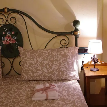 Casa De Ajala - De Charme In Antica Dimora Totalmente Ristrutturata E Dotata Di Tutti I Confort Bagni Privati Spazio Living Patio Esterno Ambienti Climatizzati Degustazioni Prodotti Locali Bed & Breakfast