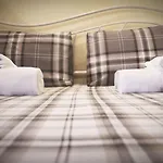 Casa De Ajala - De Charme In Antica Dimora Totalmente Ristrutturata E Dotata Di Tutti I Confort Bagni Privati Spazio Living Patio Esterno Ambienti Climatizzati Degustazioni Prodotti Locali 4* Làconi
