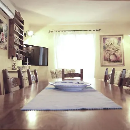 Bed & Breakfast Casa De Ajala - De Charme In Antica Dimora Totalmente Ristrutturata E Dotata Di Tutti I Confort Bagni Privati Spazio Living Patio Esterno Ambienti Climatizzati Degustazioni Prodotti Locali