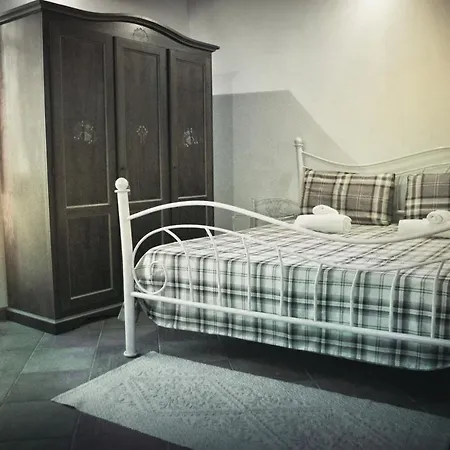 Casa De Ajala - De Charme In Antica Dimora Totalmente Ristrutturata E Dotata Di Tutti I Confort Bagni Privati Spazio Living Patio Esterno Ambienti Climatizzati Degustazioni Prodotti Locali *