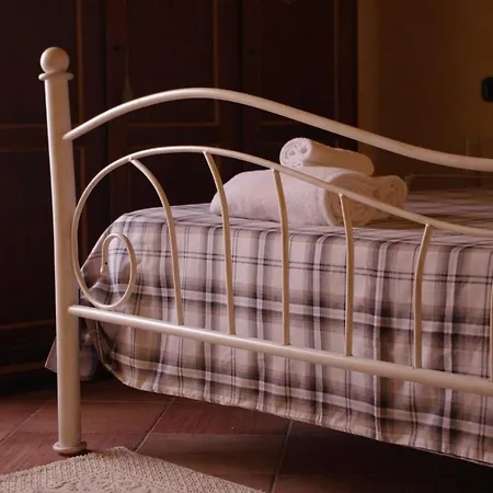 Bed & Breakfast Casa De Ajala - De Charme In Antica Dimora Totalmente Ristrutturata E Dotata Di Tutti I Confort Bagni Privati Spazio Living Patio Esterno Ambienti Climatizzati Degustazioni Prodotti Locali 4*