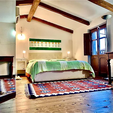Alojamento de Acomodação e Pequeno-almoço Casa De Ajala - De Charme In Antica Dimora Totalmente Ristrutturata E Dotata Di Tutti I Confort Bagni Privati Spazio Living Patio Esterno Ambienti Climatizzati Degustazioni Prodotti Locali *