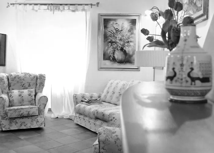 Casa De Ajala - De Charme In Antica Dimora Totalmente Ristrutturata E Dotata Di Tutti I Confort Bagni Privati Spazio Living Patio Esterno Ambienti Climatizzati Degustazioni Prodotti Locali Bed & Breakfast 4*