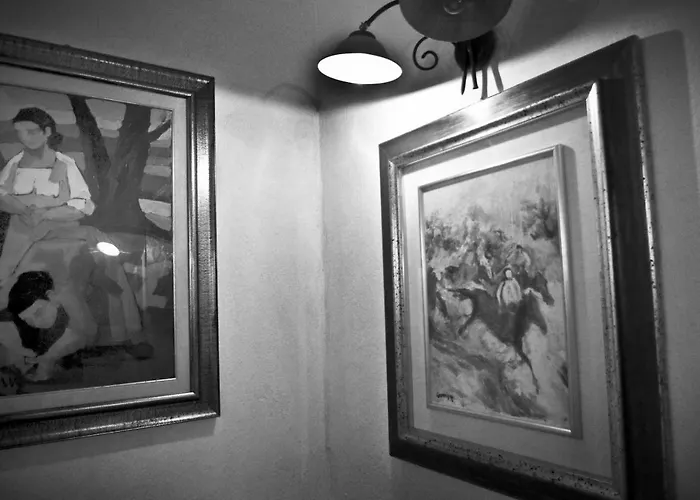 Bed & Breakfast Casa De Ajala - De Charme In Antica Dimora Totalmente Ristrutturata E Dotata Di Tutti I Confort Bagni Privati Spazio Living Patio Esterno Ambienti Climatizzati Degustazioni Prodotti Locali Làconi