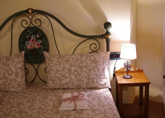Casa De Ajala - De Charme In Antica Dimora Totalmente Ristrutturata E Dotata Di Tutti I Confort Bagni Privati Spazio Living Patio Esterno Ambienti Climatizzati Degustazioni Prodotti Locali Bed & Breakfast
