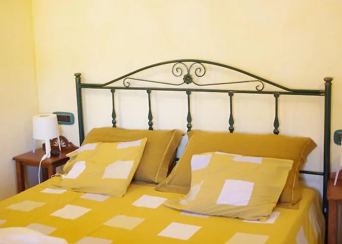 Bed & Breakfast Casa De Ajala - De Charme In Antica Dimora Totalmente Ristrutturata E Dotata Di Tutti I Confort Bagni Privati Spazio Living Patio Esterno Ambienti Climatizzati Degustazioni Prodotti Locali Làconi