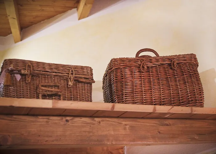 Casa De Ajala - De Charme In Antica Dimora Totalmente Ristrutturata E Dotata Di Tutti I Confort Bagni Privati Spazio Living Patio Esterno Ambienti Climatizzati Degustazioni Prodotti Locali Làconi